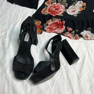 Black chunky Steve Madden heels